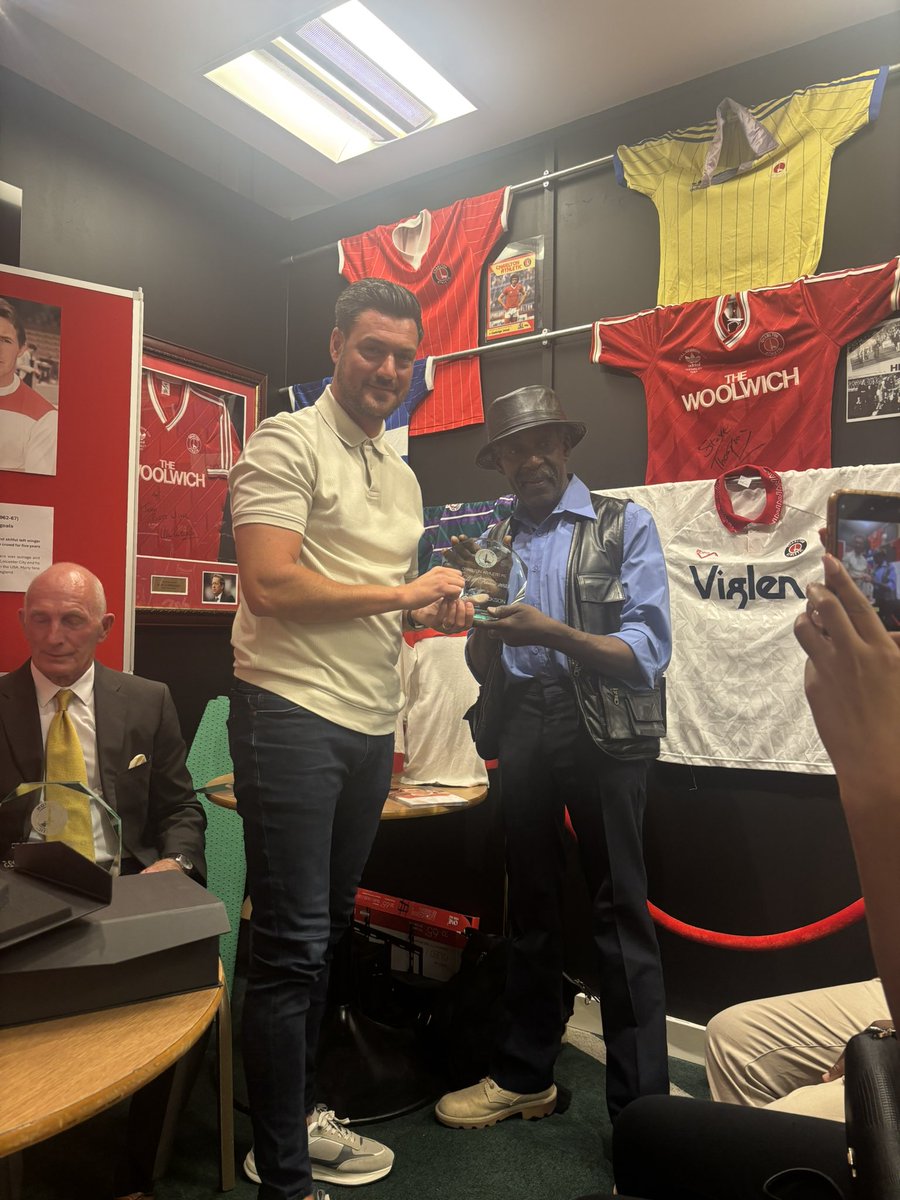 CAFCExPlayers's tweet image. A fantastic event last night hosted by @CHATHMuseum inducting 3 legends into the Hall of Fame. #cafc