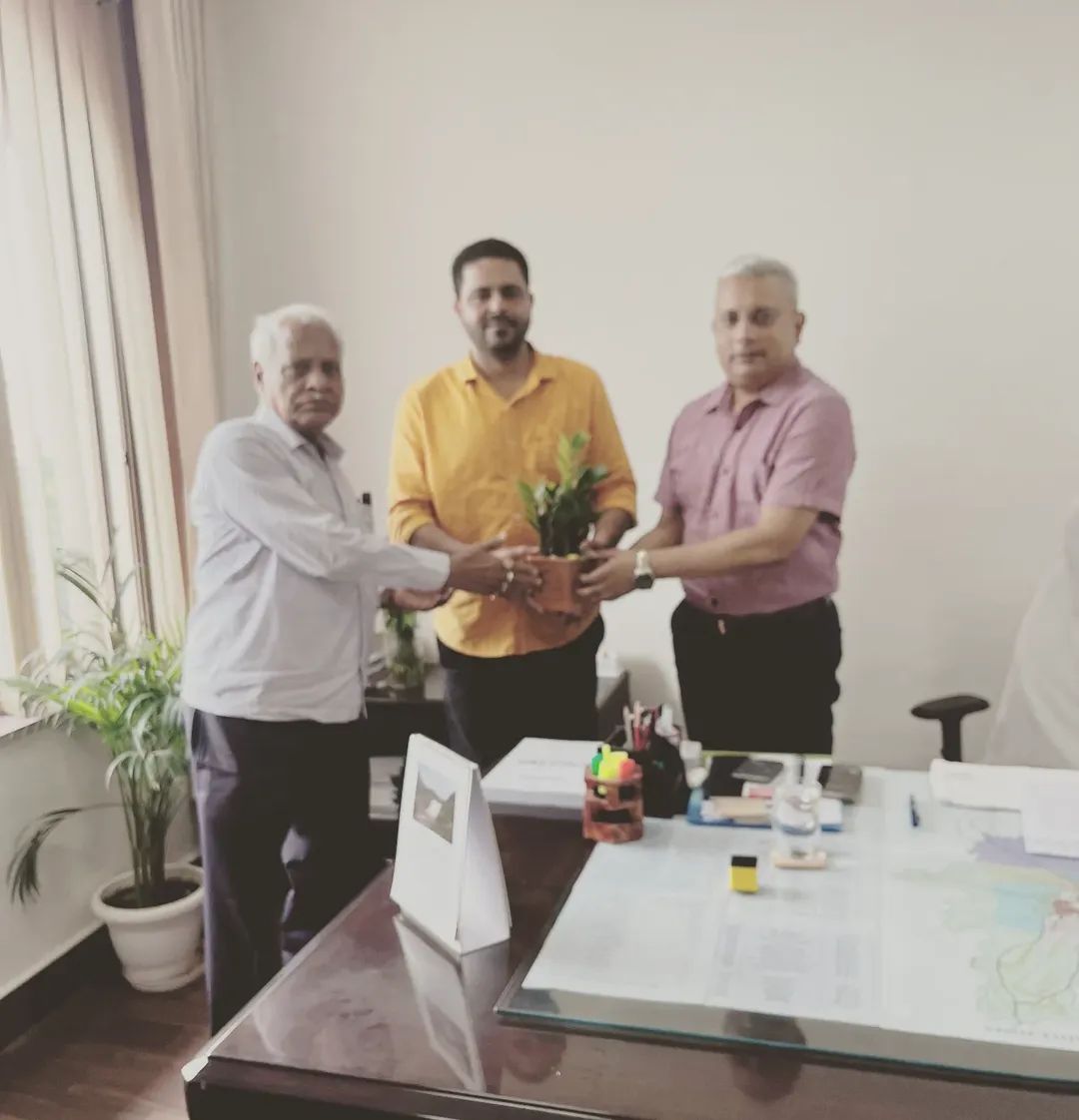 श्रीमान राहुल कोटोकी, आईपीएस को उप महानिरीक्षक पुलिस, जयपुर विकास प्राधिकरण के पद पर स्थानांतरण/पदस्थापन होने पर उनको आज विधायक उदयपुर ताराचंद जैन जी के साथ मिलकर बधाई दी।