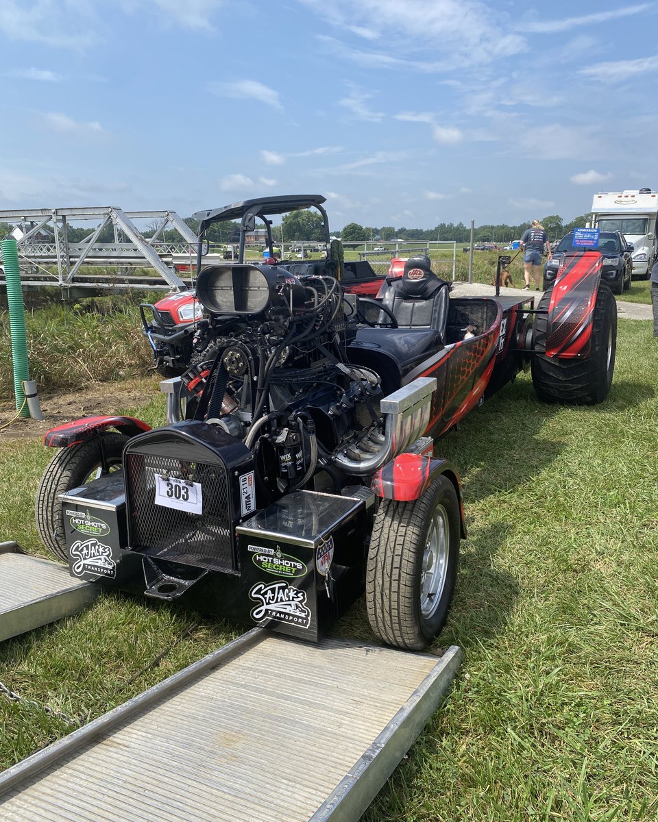 NTPApull's tweet photo. Lots of horsepower ๐ coming into Fort Recovery, OH!! ๐ช#horsepower #pullingtime #pits https://t.co/wapRrLEZff