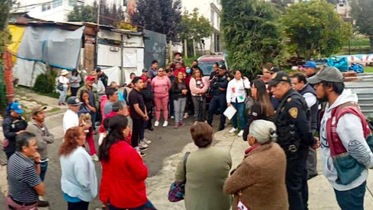 SAPCI_CDMX's tweet image. 🚓 ¡La seguridad es un trabajo cotidiano!
En Cuajimalpa, el equipo de Participación Ciudadana de #SAPCI, en coordinación con @SSC_CDMX, organiza asambleas y recorridos de seguridad para escuchar a la comunidad y coordinar acciones en territorio.🏡
#CapitalDeLaTransformación