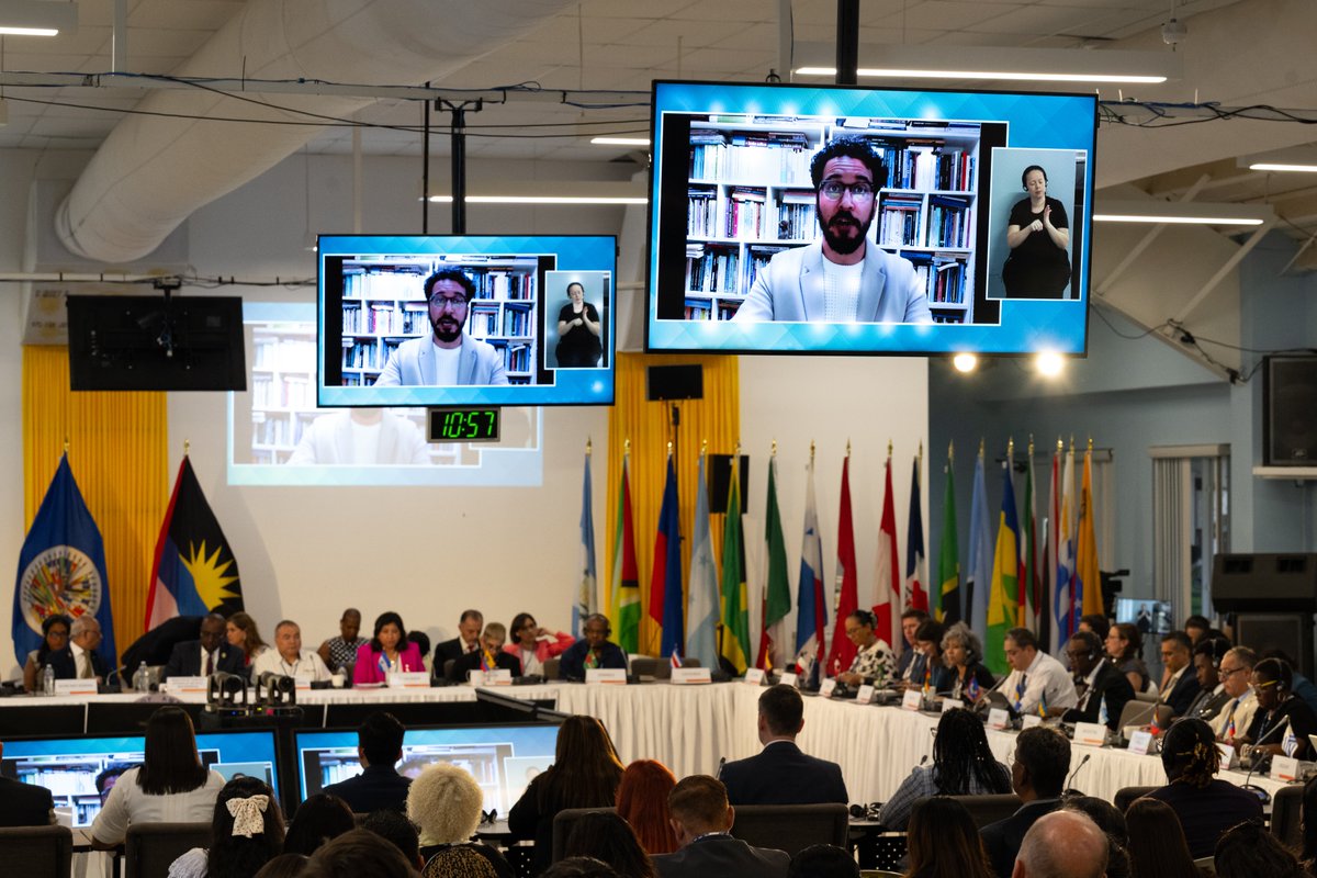 It's been one month since the Dialogue with Civil Society at the 55th General Assembly in Antigua and Barbuda! 🎤🌎

Here are some of the moments that inspired us, challenged us, and moved the conversation forward. 

#OASAssembly #MoreParticipationMoreResults #55AG