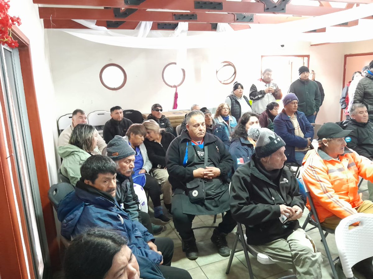 Servicio Nacional de Pesca y Acuicultura 🇨🇱 (@sernapesca) on Twitter photo #Biobío: Asistimos a la presentación del proyecto de mejoramiento de la caleta 'Alto del Rey' en San Pedro de la Paz realizada por <a href="/MOPBiobio/">Seremi MOP Biobío</a>. Se invertirán $335 millones y contempla obras en la rampa, explanada, enrocado, boxes, cierre perimetral y luminarias. #Biobío: Asistimos a la presentación del proyecto de mejoramiento de la caleta 'Alto del Rey' en San Pedro de la Paz realizada por <a href="/MOPBiobio/">Seremi MOP Biobío</a>. Se invertirán $335 millones y contempla obras en la rampa, explanada, enrocado, boxes, cierre perimetral y luminarias.