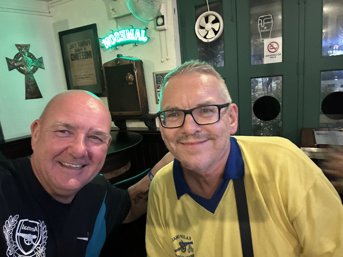 TheShireGunner's tweet image. He said one more pint and he was going……..2 hours ago 🤣@paulantino66