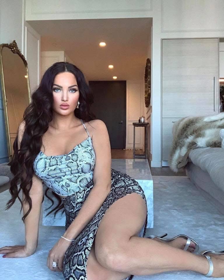 VoguesEssence's tweet image. ♡ single or not ♡
➵ whoever likes this, would date you
➵ whoever RT’s this, would fuck you
• whoever does both will marry you.
𖤐 ⁀ if you’re brave enough, copy and paste.