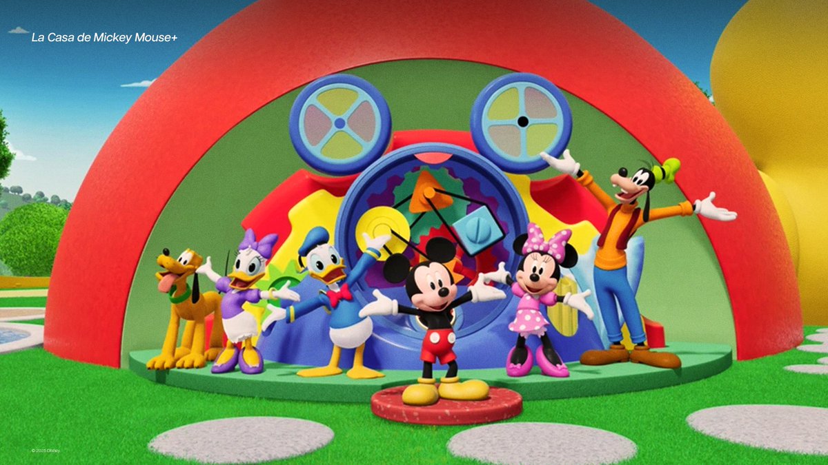 disneyplusla's tweet image. Tu niño interior está sonriendo ✨ Vuelve la 🏠 más icónica.
#LaCasaDeMickeyMousePlus ya está disponible en #DisneyPlus.