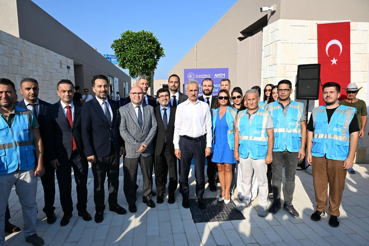 📍Demre Yat Limanı Açılışı

Akdeniz’in incisi Demre’de, 750 yat kapasiteli dev yatırımı hizmete aldık.

Demre Yat Limanı; sadece bir liman değil, bölge turizmine ve ekonomisine can suyu olacak önemli bir çekim merkezi.

Cumhurbaşkanımız Sayın Recep Tayyip Erdoğan’ın liderliğinde,