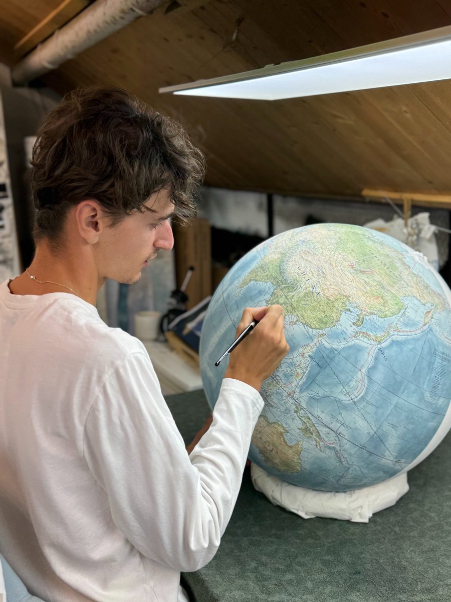 globemakers's tweet image. Today in the studio, detailed lands and oceans in progress - maps and globes designed and painted to the clients specifications.

bellerbyandco.com #globemaker #earthfromspace #mapping