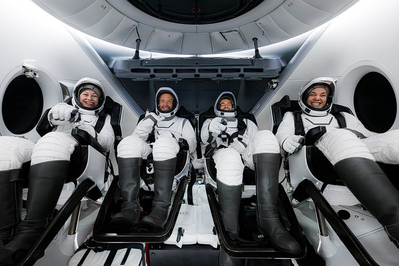 IntrepidMuseum's tweet image. Tonight’s your chance to hear from history-making trailblazers! 🚀 @PolarisProgram astronauts @Gillis_SarahE and @annawmenon are touching down at the Intrepid Museum to share what it was like making the first commercial spacewalk and pushing the limits of human spaceflight.…