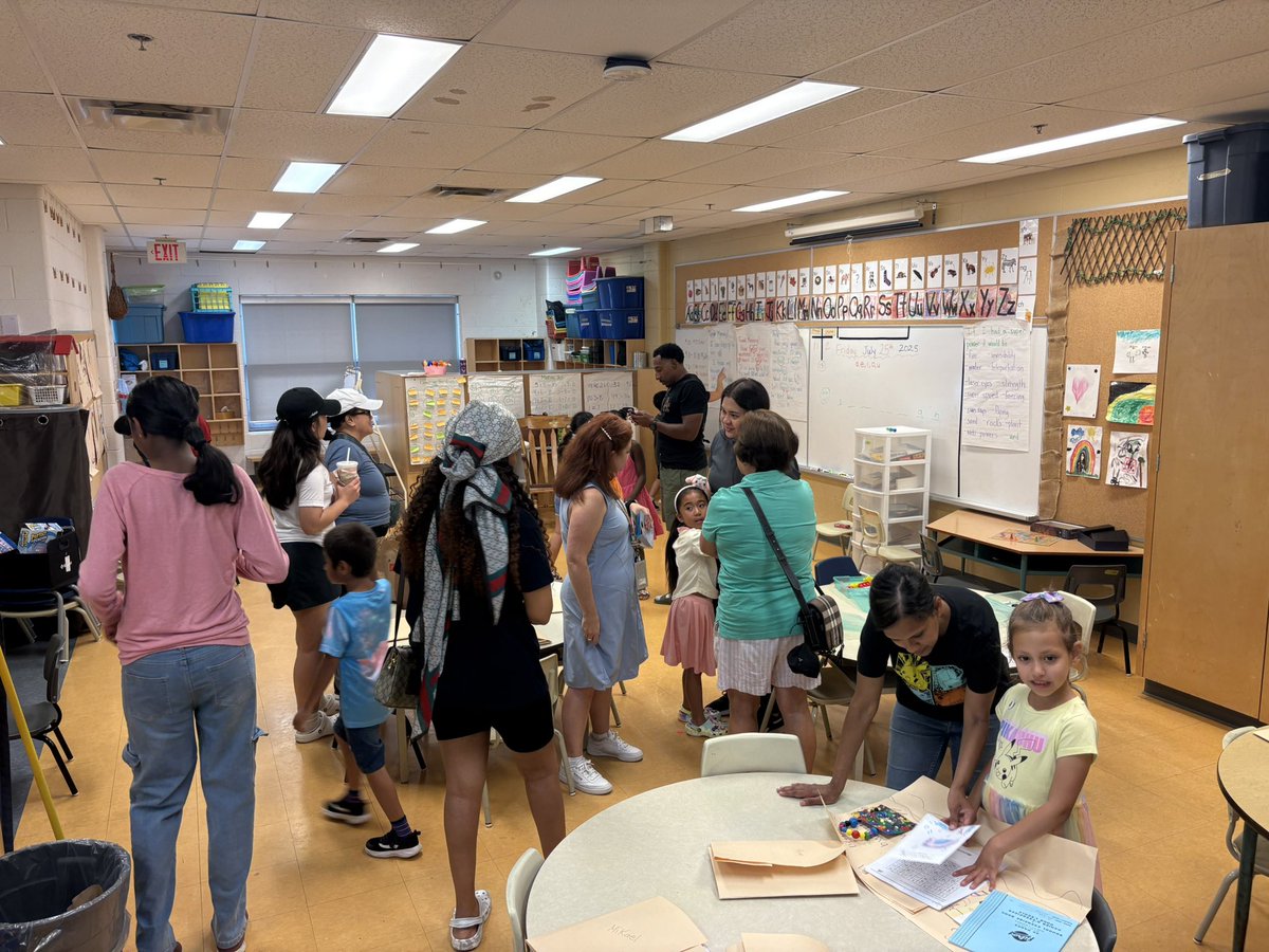 KerrEteach's tweet image. Celebration of learning for @olftcdsb @TCDSBSummerLrn is underway! Thanks to @KristyannSo and team for the wonderful learning this summer. @TCDSB