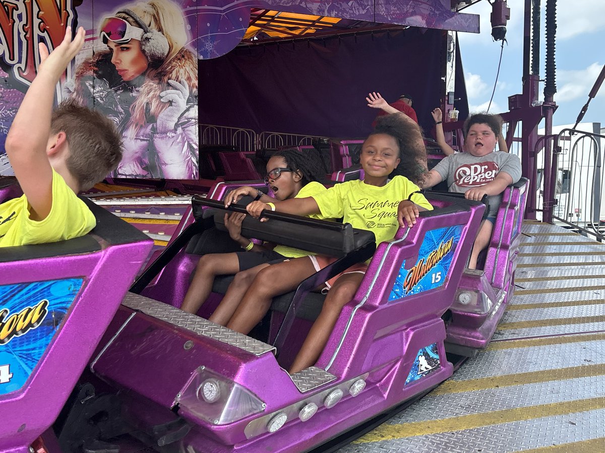 PortageLife's tweet image. Members of Portage&apos;s Boys &amp;amp; Girls Club had a blast at the @portercofair!🎡🎢 It really is the best time of the year! 

Photo credit: @BGCGreaterNWI