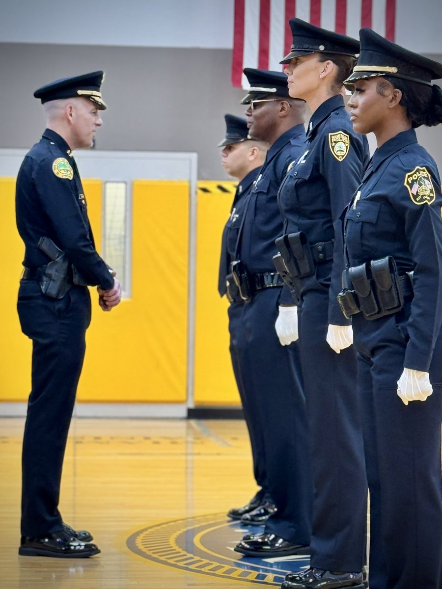 MiamiPD's tweet image. As PAC 150 approach graduation, today’s final inspection served as a symbol of how far they’ve come. From day one to now, their growth, professionalism, and commitment have shined through.
@MiamiPDTraining