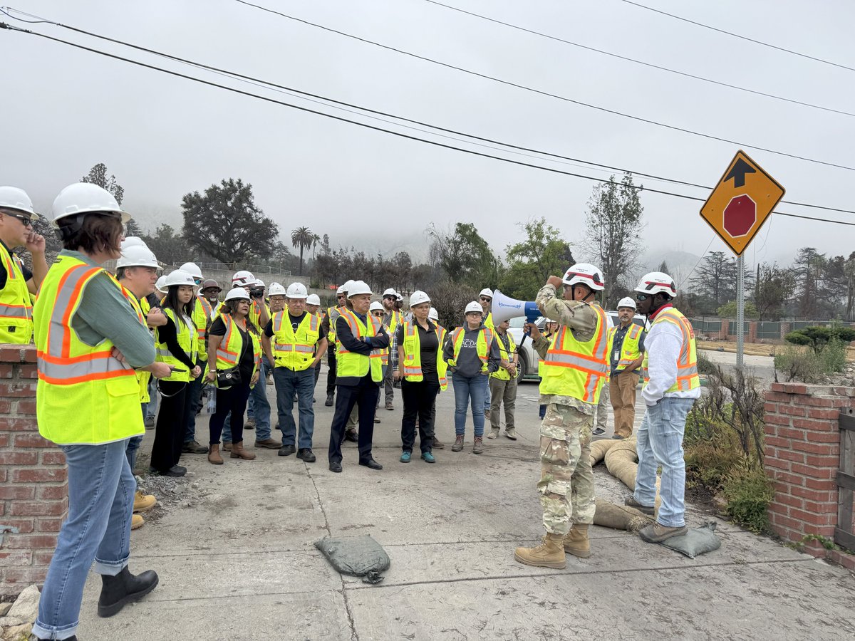 LACDevAuthority's tweet image. #FBF to last month, when LACDA staff attended an on-site training in Altadena offered by the @LADistrictUSACE to learn about the cleaning & rebuilding process of properties impacted by the Eaton Canyon Wildfire. Staff also heard from a discussion panel made of affected residents.