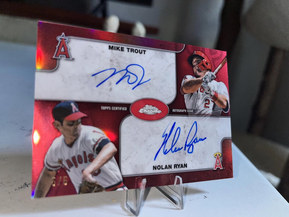 Topps tweet media