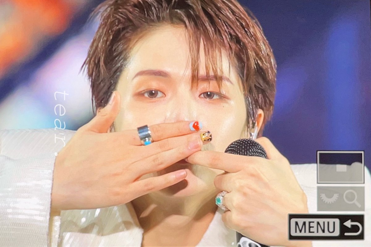 TRINEXTD00R's tweet image. OMG RIWOO&apos;S NEW NAIL ART IS SO PRETTY?