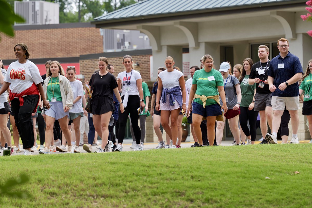 mtnbrookschools's tweet image. The ENGAGING Race! This morning our new teachers took on a different type of challenge. They toured all of our school campuses while competing in groups conquering things like the ropes course, competing in pickleball, solving puzzles and so much more.