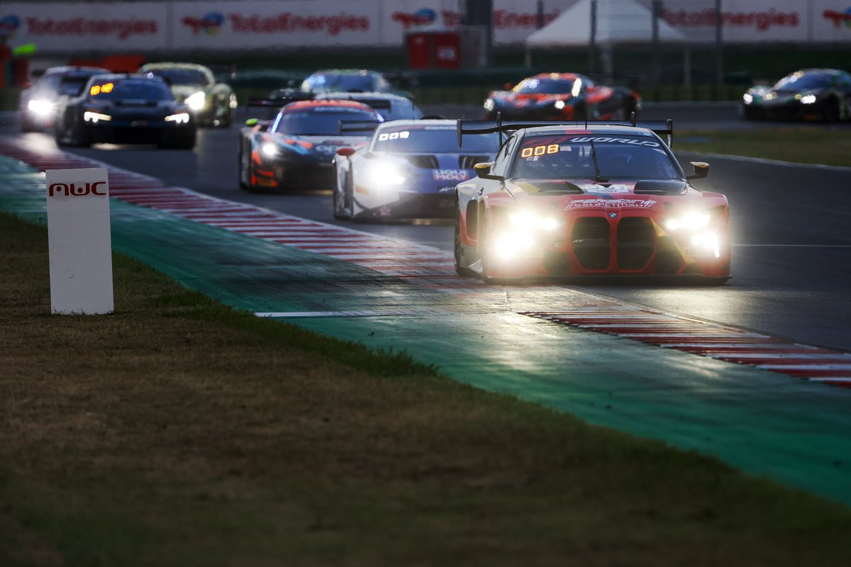 GTWorldChEu's tweet image. Who's ready for some more night racing at Magny-Cours? ๐โโ๏ธ๐
#GTWorldEurope | #GTMagnyCours