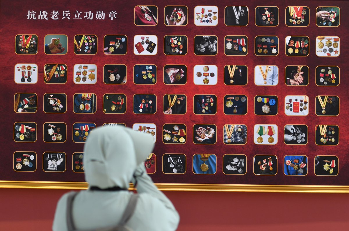 ModernExpressEN's tweet image. 🪖 To mark the 80th anniversary of the victory in the Chinese People's War of Resistance Against Japanese Aggression, the exhibition “Monument: A Visual Archive of Chinese WWII Veterans” opened at the #Jiangsu Modern Art Museum. #peace #history
