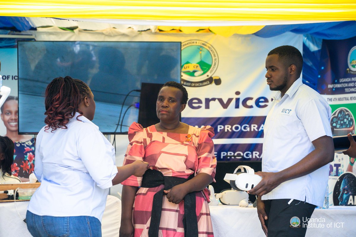 UICTug's tweet image. Princess Ruth Nakayima Nakidodo, Education Minister of @Busoga_Kingdom, has commended UICT for championing #ICT education for the girl child. Speaking as Guest of Honour at the Jinja Education &amp;amp; Careers Expo at Jinja S.S.S., she highlighted the importance of equipping girls with…