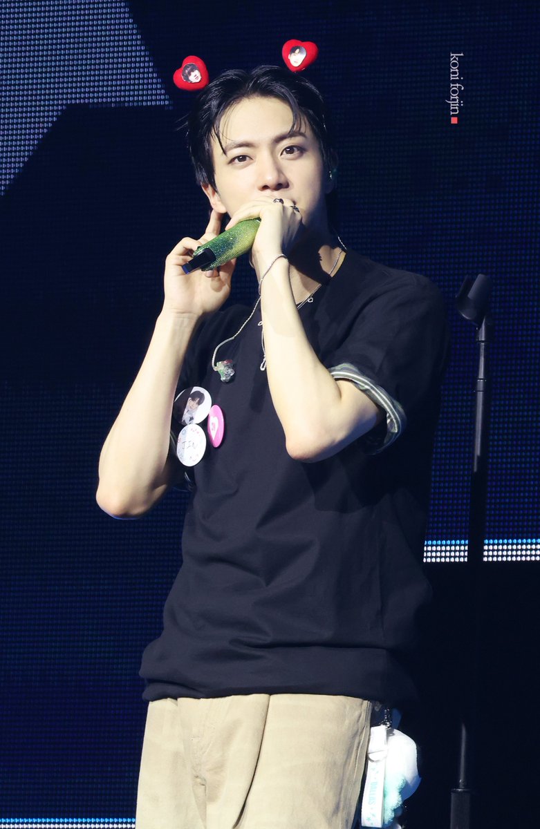 btsforever1207's tweet image. 250723 Dallas day2 HD
#๋ฐฉํ์๋
๋จ์ง #JIN #์ง #Jin_Echo #RUNSEOKJIN_epTOUR_Dallas #RUNSEOKJIN_epTOUR_Dallas_DAY2