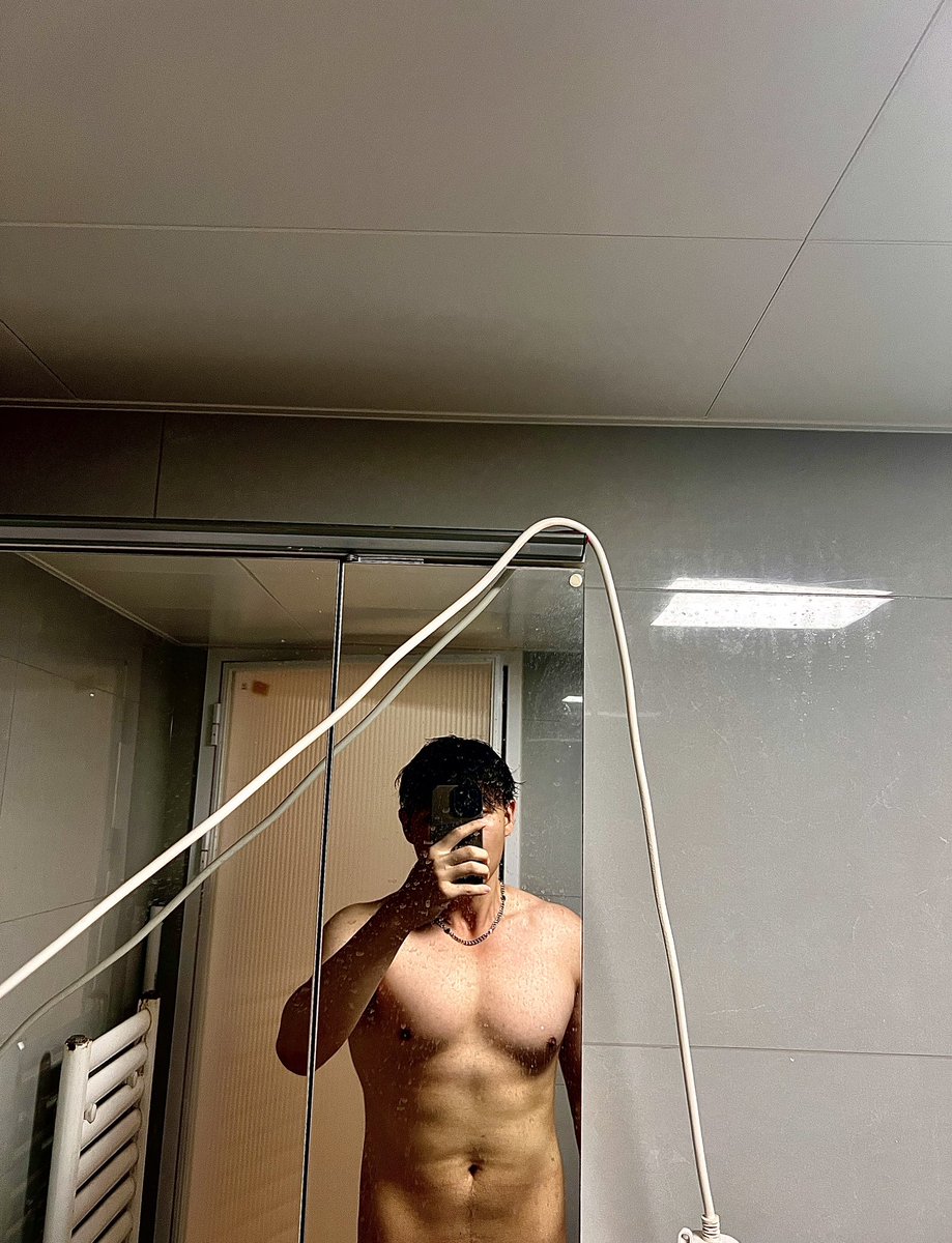 Li21167's tweet photo. 哎呦不错哦，胖了也壮了。自驾第一站：济南 https://t.co/KRpIhdRUxa