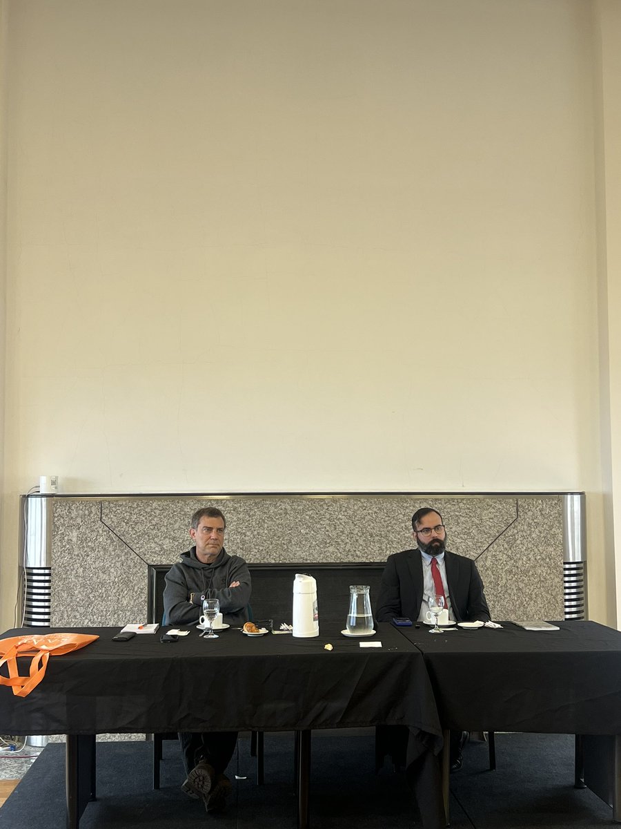 Fundación Libertad (@fundlibertadros) on Twitter photo Esta mañana recibimos al politólogo e investigador de la Universidad de Lisboa, <a href="/andresmalamud/">Andrés Malamud</a>, en el marco de un desayuno de trabajo sobre los aspectos geopolíticos del acuerdo UE–MERCOSUR.
Con la moderación de nuestro Director de Investigaciones Jurídicas, <a href="/GarretEdwards/">Garret Edwards</a>, se Esta mañana recibimos al politólogo e investigador de la Universidad de Lisboa, <a href="/andresmalamud/">Andrés Malamud</a>, en el marco de un desayuno de trabajo sobre los aspectos geopolíticos del acuerdo UE–MERCOSUR.
Con la moderación de nuestro Director de Investigaciones Jurídicas, <a href="/GarretEdwards/">Garret Edwards</a>, se