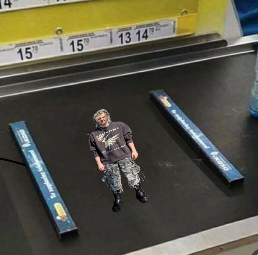 CALMDAlLY's tweet image. There’s a channel on Michael’s discord where you can buy memes using MC Coins? 😭