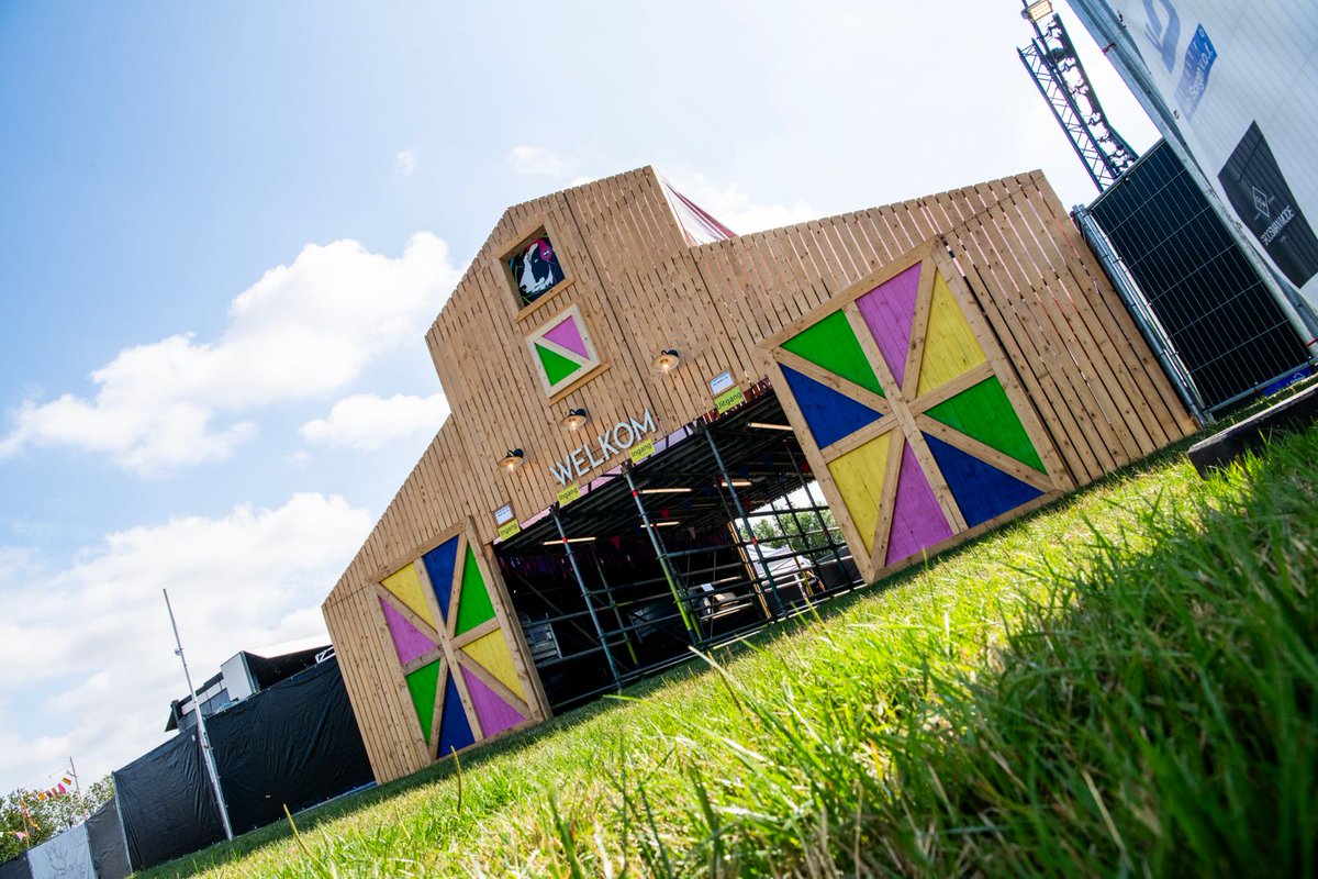 Het weitje is officieel geopend! Kom vanavond dansen op WeitjeRock 2025! #WR25 #dance #feestweekend