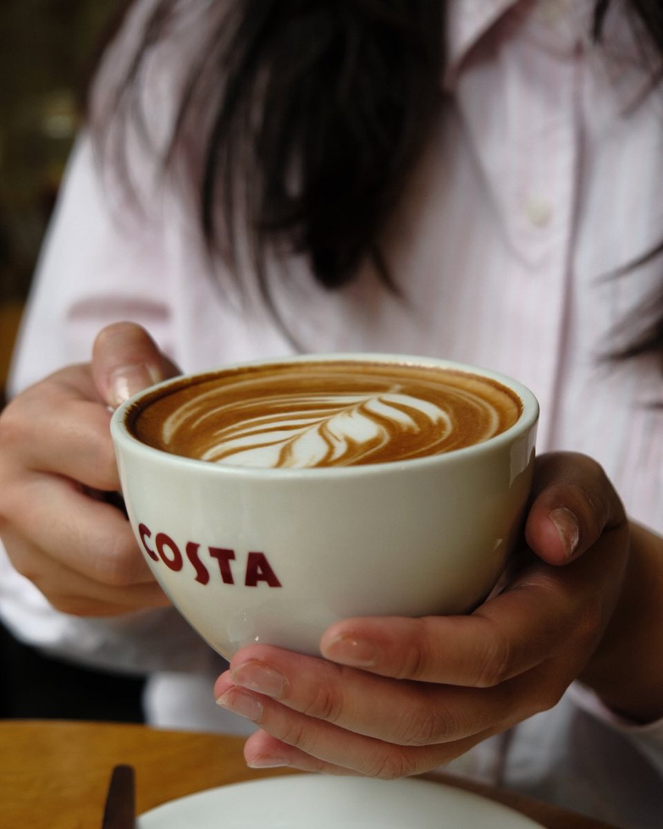 GoWaterGardens's tweet image. Flat white + lemon muffin = the pick-me-up you didnβt know you needed βπ
πΈ: @CostaCoffee