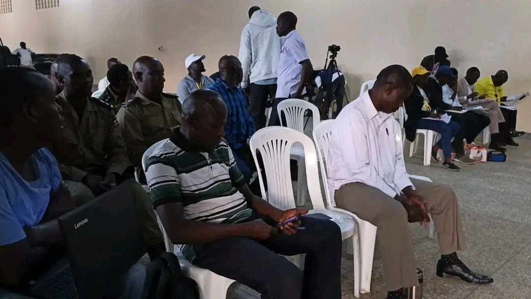 RadioPacisnews's tweet image. Incumbent Mayor Arua of Arua City His Lordship Wadri Sam Nyakua arrives at Arua city tallying Center to witness the final Tallying Exercise.
📸 Dramadri Frederick
#RadioPacisNews #NRMPrimaries #RadioPacis