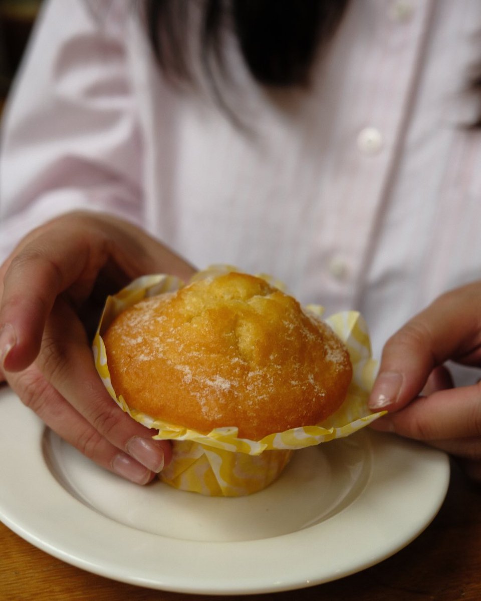 GoWaterGardens's tweet image. Flat white + lemon muffin = the pick-me-up you didnβt know you needed βπ
πΈ: @CostaCoffee