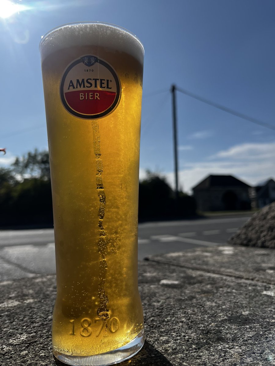 HolyMolythe3rd's tweet image. Iโm probably the best at taking pictures of drinks on this app thing.
Letโs see yours , and cheers to you all you absolute legends ๐ป๐ป