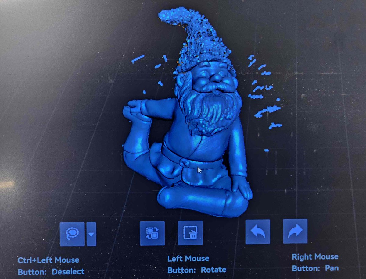 framboise314's tweet image. Même en été, ça fabrique au @fablab_utopi !
Scan 3D @Creality3DSCAN  #RAPTOR (nain de jardin), gravure laser sur toile, Groot imprimé bois, réparation glacière, tests gravure sur vases, drones FPV, projet Tours médiévales, bateau RC 🚀#FabLab #DIY #Makers