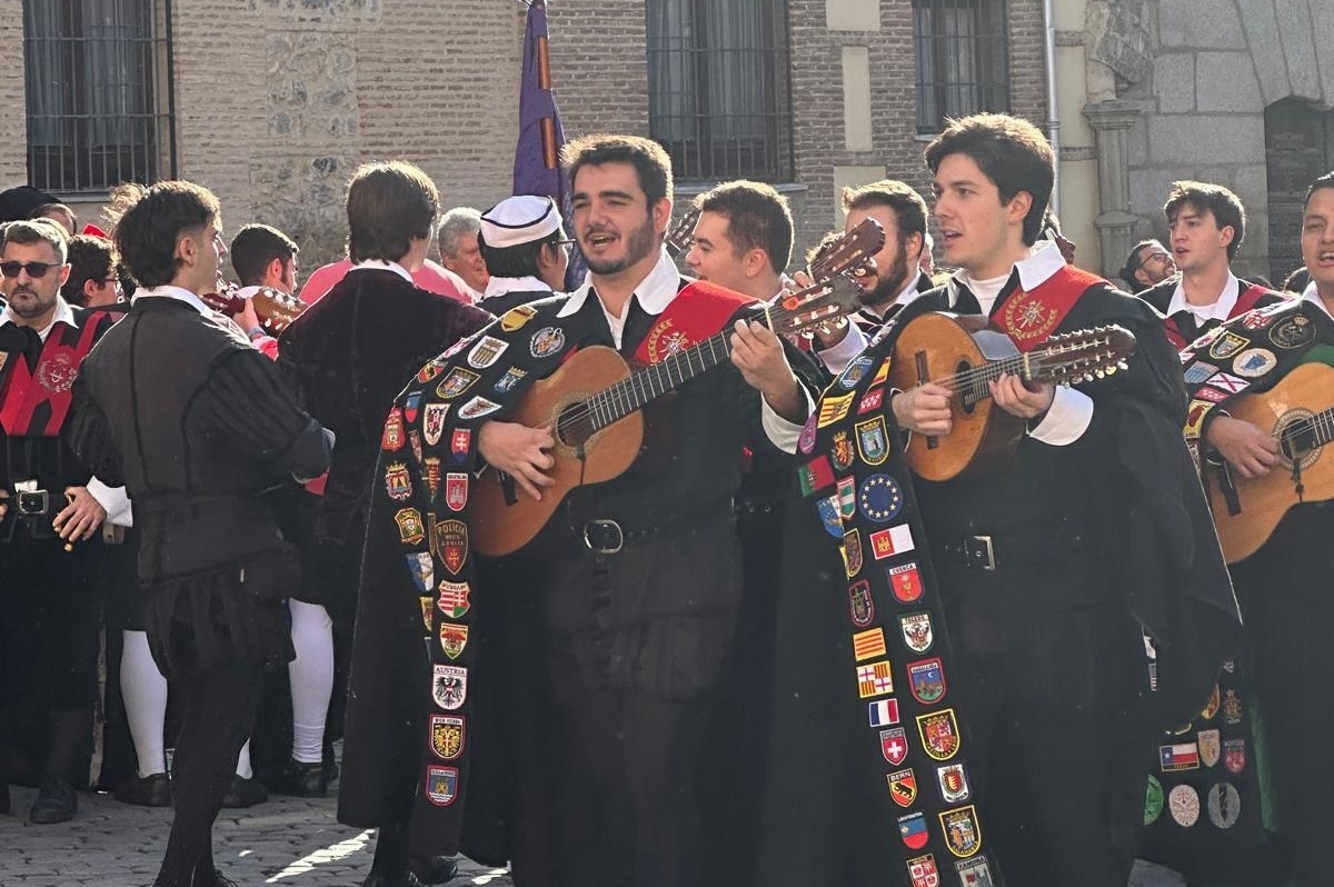 JMDCiudadLineal's tweet image. 📣 Certamen de Tunas 2025
📅 Hasta el 1 ago
🎓 Tunas universitarias de la Comunidad de Madrid
💰 Premios:
🥇 Mejor tuna: 2.500€
🥈 (Casi) mejor tuna: 2.000€
🎶 Mejor ronda: 800€
😄 Tuna simpática: 600€
🎤 Cantante, pandereta y bandera: 500€
👉informate.madrid.es/duw8m6