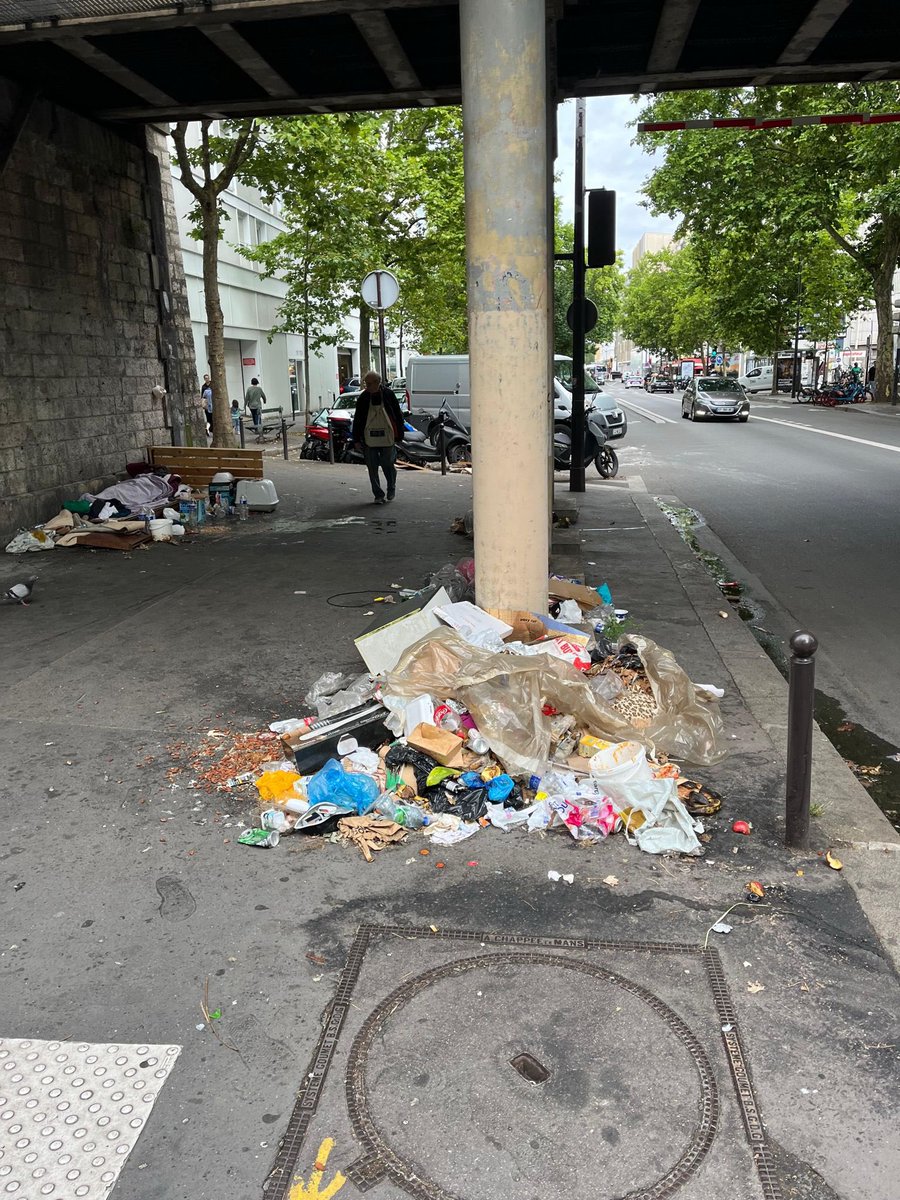 ⚠️ Campements sauvages en hausse dans le 17e, notamment avenue de Clichy et aux Épinettes. Indigne pour les personnes à la rue. Insupportable pour les riverains.
👉 J’ai exigé l’intervention rapide des services.
🚧 4 démantèlements engagés.
#Paris17 #StopInsécurité