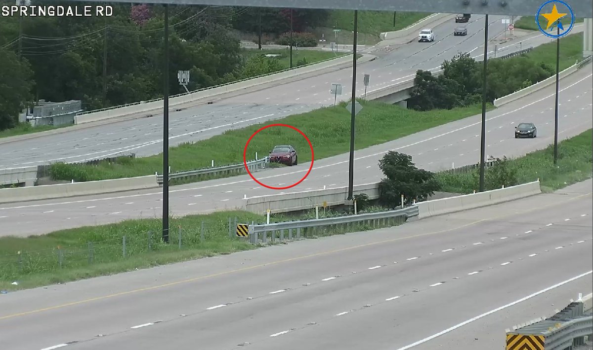 RMATIMCenter's tweet image. Disabled vehicle 290 Toll WB before Springdale Rd Right shoulder blocked. #ATXtraffic