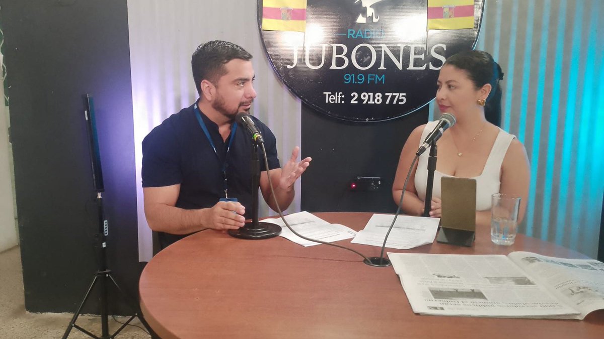 SRIoficialEc's tweet photo. #SRIzonal7

@Julio_PSRI, director Distrital del #SRIElOro, informó en radio Jubones de Pasaje, que la remisión tributaria condona el 100% de intereses, multas y recargos de obligaciones generadas hasta el 31/12/2024, siempre que se pague el capital.

#ElNuevoEcuador https://t.co/H3cV4Tc6ZQ