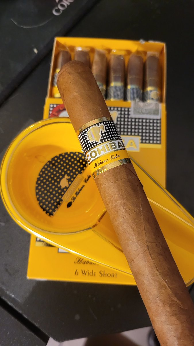 ionnuke's tweet photo. Super yellow.  It stands out. https://t.co/EGzcYNLFUl