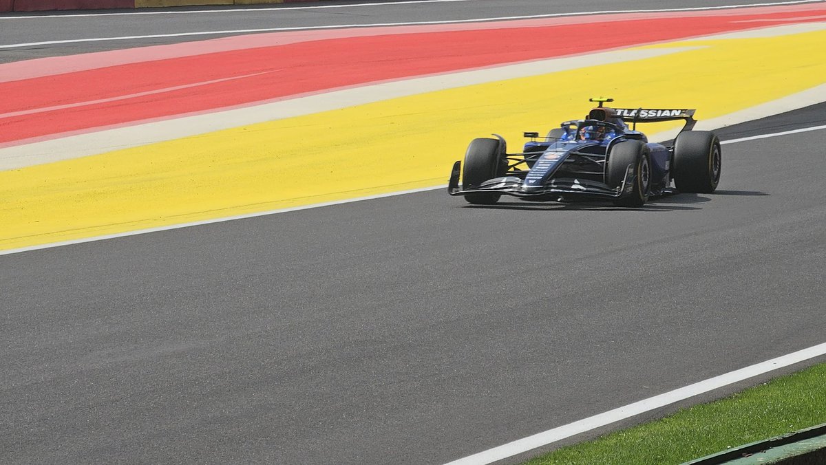 wisteriasainz's tweet image. best sprint qualifying result in williams ever since this format was introduced in formula one
carlos sainz and his p6 💙