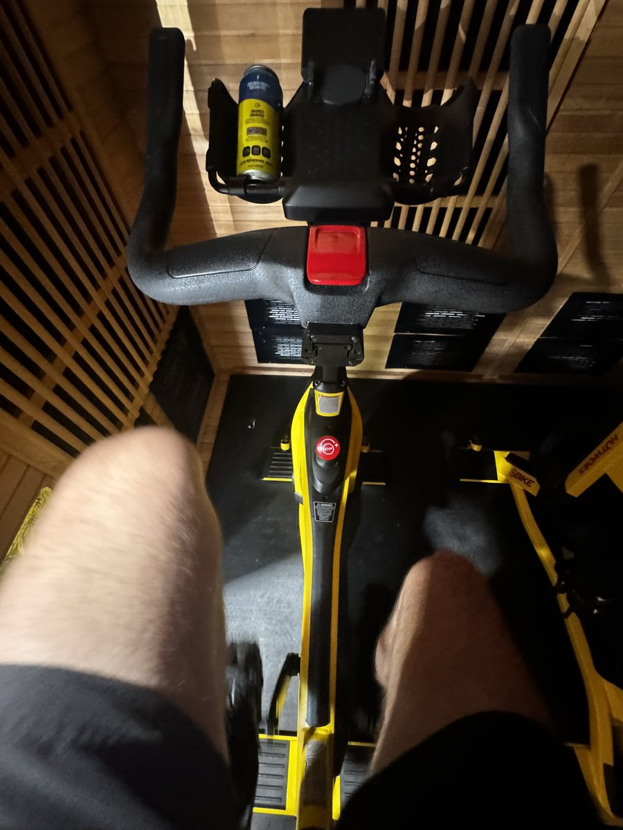 carsonreedware's tweet image. Finishing up at the gym and I’ll be live after!
Happy Friday 👊🏼 #nascar #twitch
Twitch.Tv/CarsonReedWare
