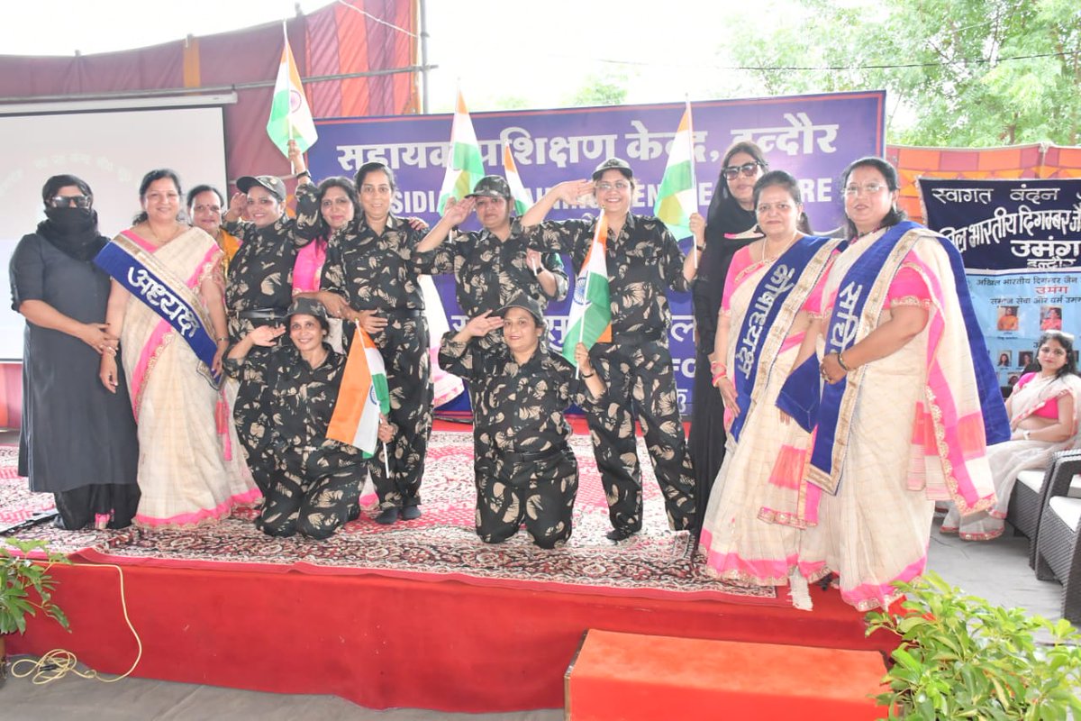 आज 25.07.2025 को उमंग महिला परिषद ने STC BSF इंदौर में जवानो को राखी बांधकर रक्षाबंधन का त्यौहार हर्ष और उल्लास से मनाया <a href="/BSF_India/">BSF</a> @BSFACYTEKANPUR