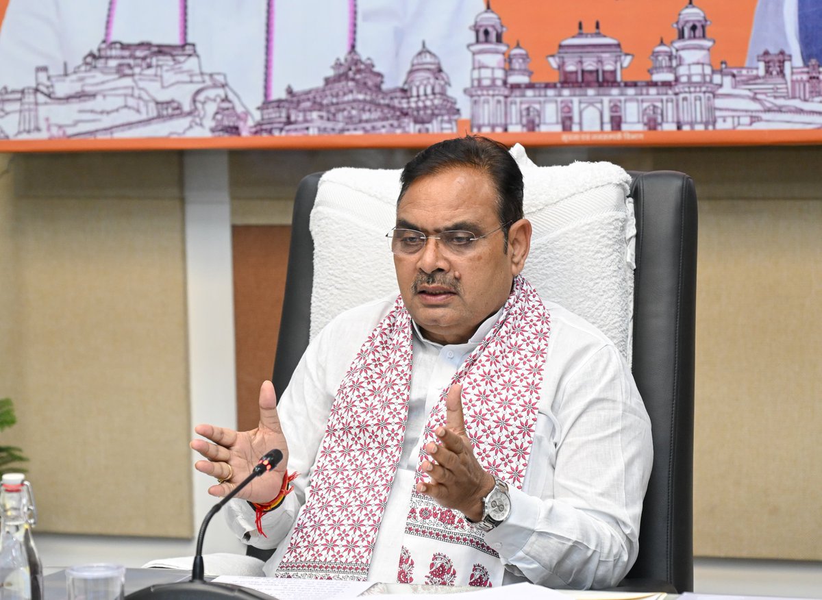 IAjitDoval_IND's tweet image. पिपलोदी हादसे पर सिर्फ बैठक नहीं, मुख्यमंत्री भजनलाल शर्मा ने पूरे राजस्थान के सरकारी स्कूलों, आंगनबाड़ियों और अस्पतालों के भवनों की तत्काल जांच और मरम्मत का आदेश देकर ये साफ कर दिया सरकार सजग है, संवेदनशील है और जनता के साथ है।