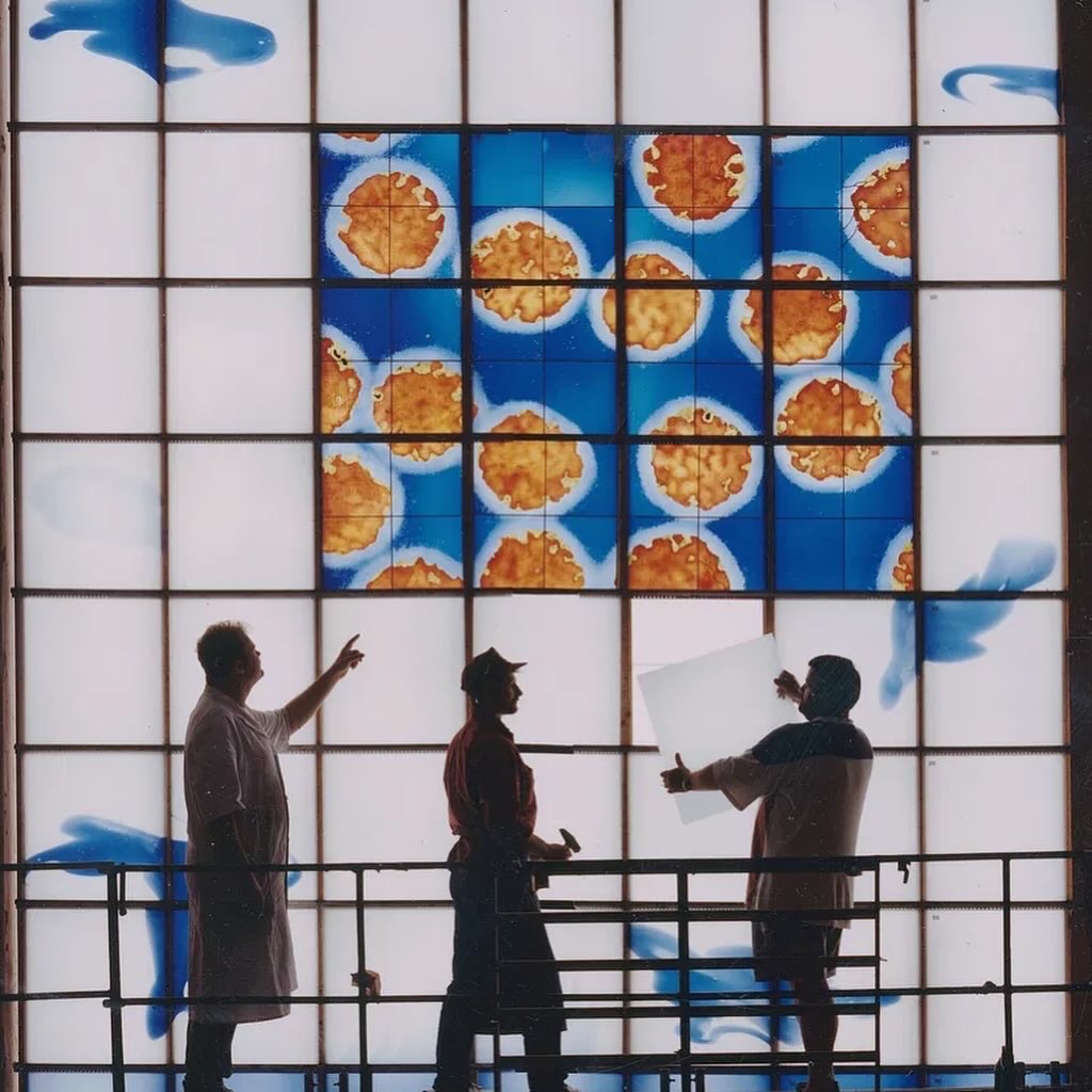HENI's tweet image. ‘Colouring Light: Brian Clarke - An Artist Apart’, directed by award-winning film-maker Mark Kidel, will be airing on @BBC Four at 22:30 BST on Monday 28 July.
In the documentary, Sir Brian Clarke, who was widely considered to be the world’s leading stained glass artist,…