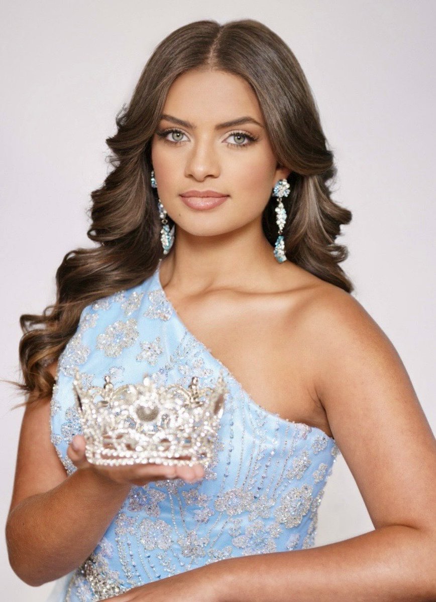 LumbeeHomcoming's tweet photo. Teen Miss Lumbee 2025 Keely Deal https://t.co/FGBL5T8IbU