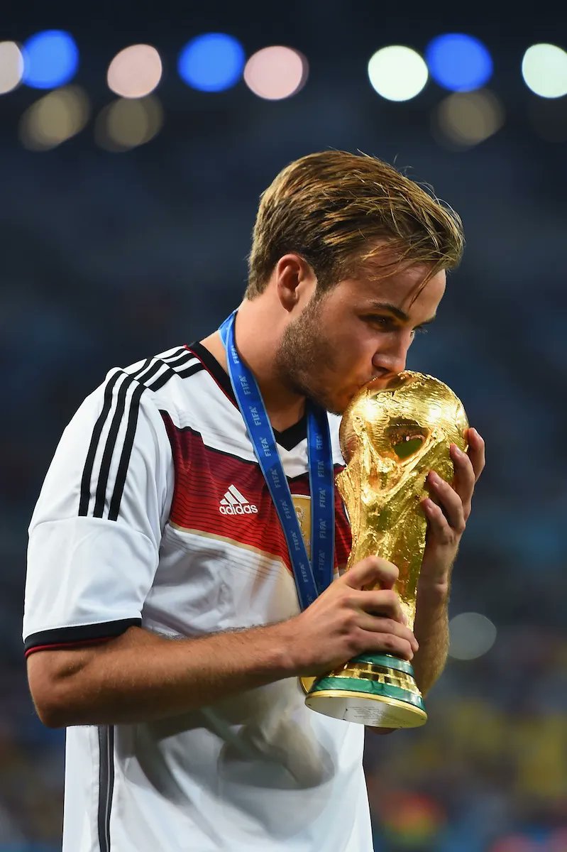 SuperbFootyPics's tweet image. What A Picture
2014