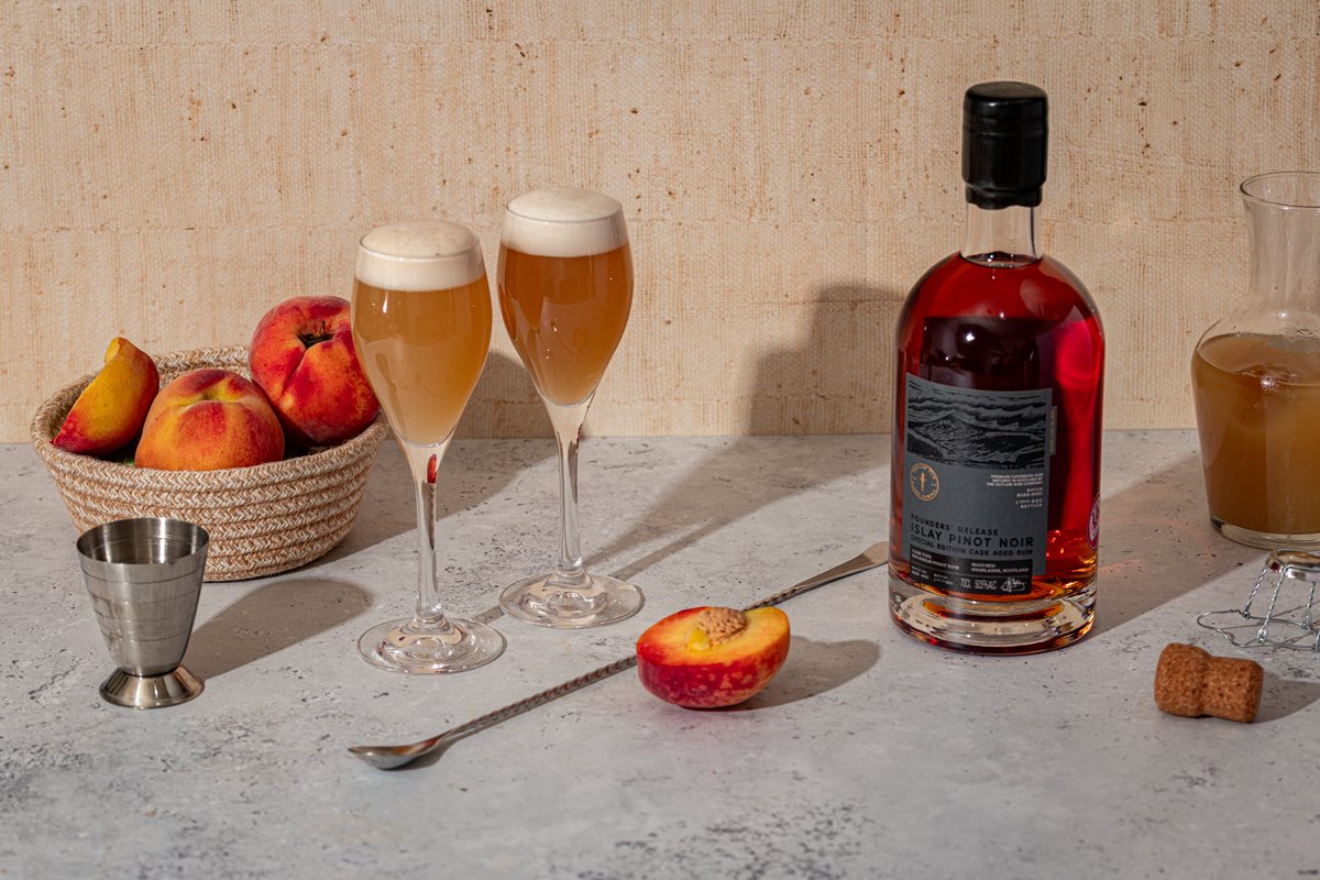 OutlawRum's tweet image. The PEACH BELLINI:
- 20 ml Outlaw Rum Islay Pinot Noir Cask
- 15 ml Peach Puree
- Bubbles
outlawrum.co.uk
⁠#outlawrum #premiumrum #cocktail #summercocktails #summer2025 #peachbellini #bellini #limedigital