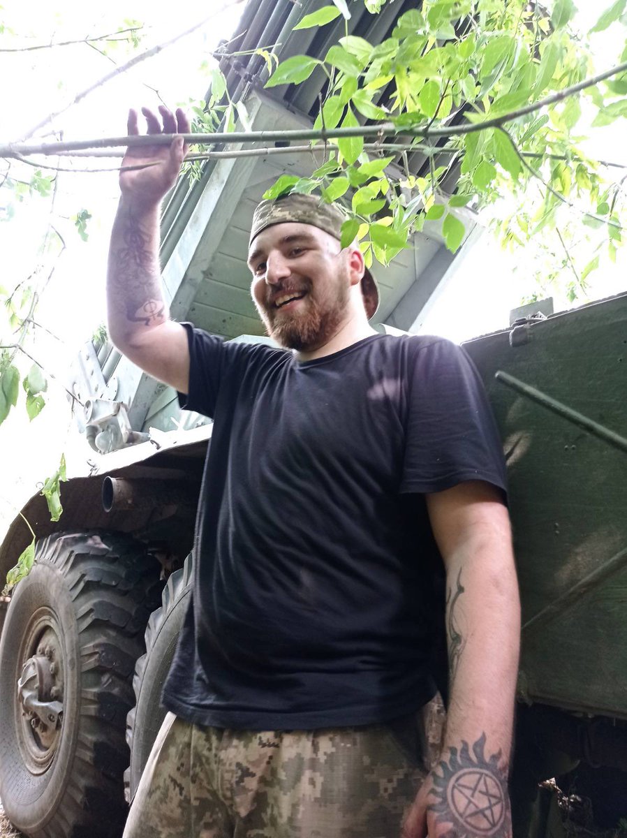 Nick або Микита tweet media