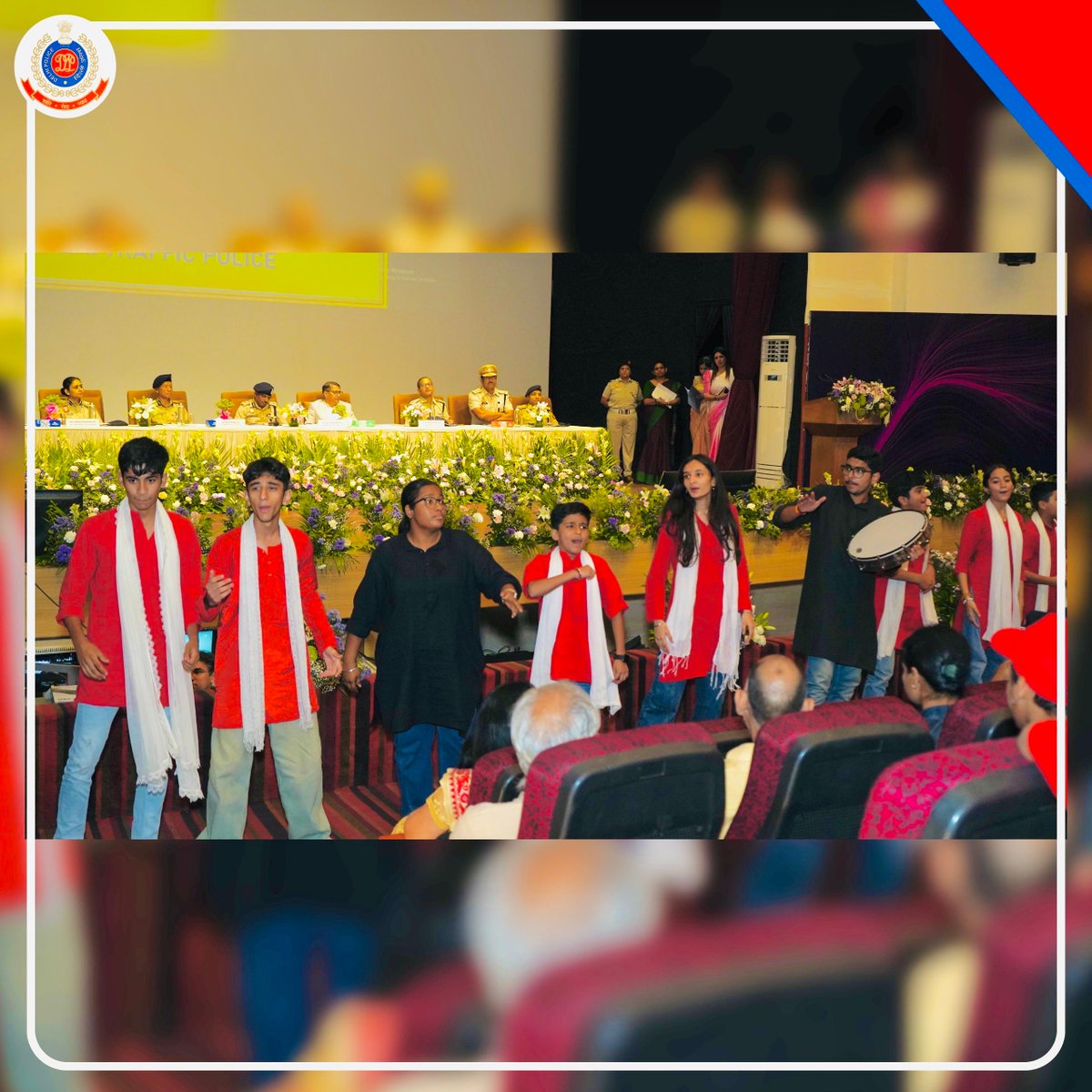 DelhiPolice's tweet image. 🚔Today, @dtptraffic organised an award ceremony of the Road Safety Awareness Summer Camp - 2025, at Adarsh Auditorium, Delhi Police Headquarters, New Delhi.
Sh. Ajay Chaudhary, Spl. Commissioner of Police/Traffic graced the occasion as chief guest in the presence of Addl.…