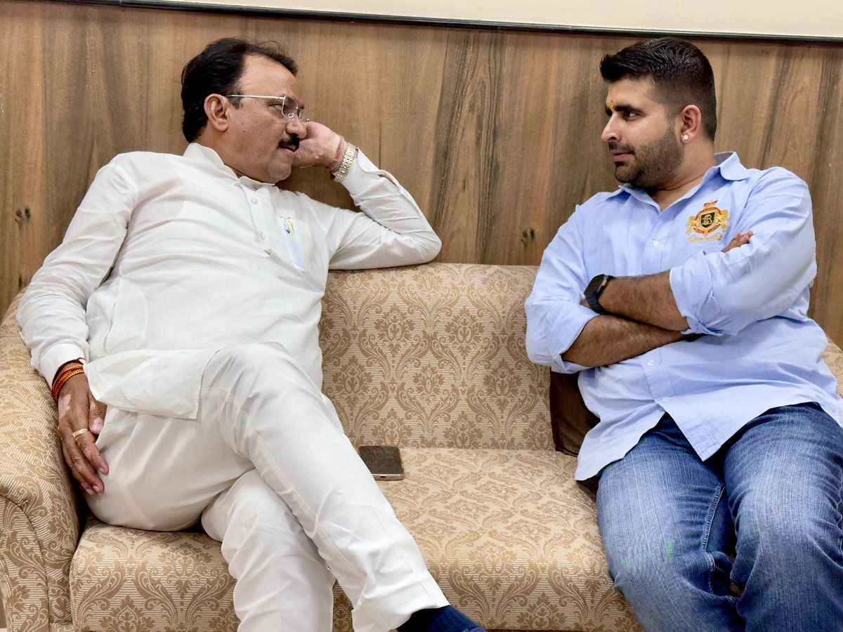 कृष्णपालसिंह भाटी गूजरावास (@kepibhati2) on Twitter photo निर्दलीय विधायक होते हुए भी सत्ताधारी पार्टी के उपमुख्यमंत्री <a href="/DrPremchandBJP/">Dr Prem Chand Bairwa</a> जी से इतने बेहतर संबंध,यही खूबी है रविन्द्र सिंह भाटी में,जो हर इंसान के साथ सादगी और शालीनता से पेश आते है,
<a href="/RavindraBhati__/">Ravindra Singh Bhati</a> निर्दलीय विधायक होते हुए भी सत्ताधारी पार्टी के उपमुख्यमंत्री <a href="/DrPremchandBJP/">Dr Prem Chand Bairwa</a> जी से इतने बेहतर संबंध,यही खूबी है रविन्द्र सिंह भाटी में,जो हर इंसान के साथ सादगी और शालीनता से पेश आते है,
<a href="/RavindraBhati__/">Ravindra Singh Bhati</a>