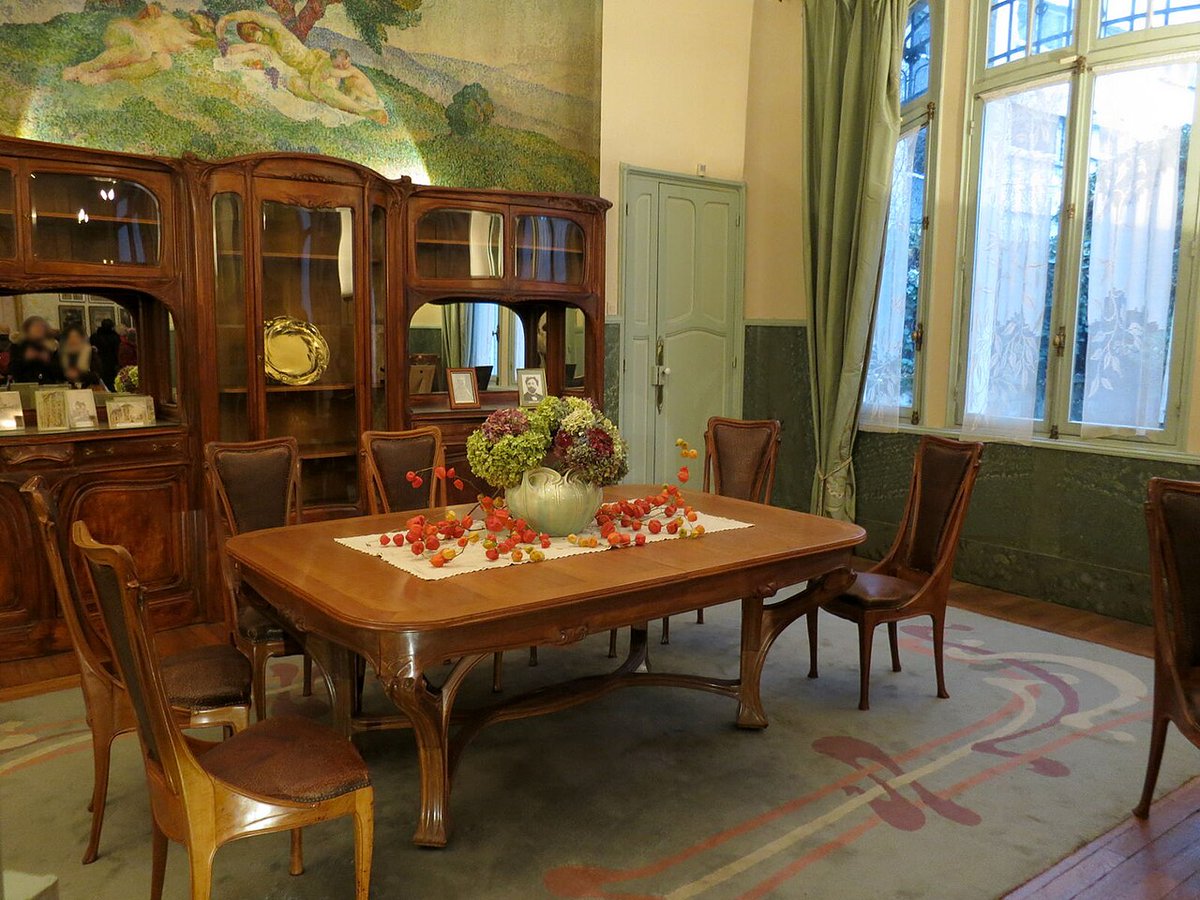 Nous nous réjouissons de voir aujourd'hui se formaliser un projet que nous soutenions activement, porté courageusement par le Cercle <a href="/HectorGuimard/">Hector Guimard</a> et <a href="/FabienChone/">Fabien Choné</a> (Fabelsi), et qui offrira enfin à Paris le musée dédié à Hector #Guimard et à l'#ArtNouveau qui lui faisait encore