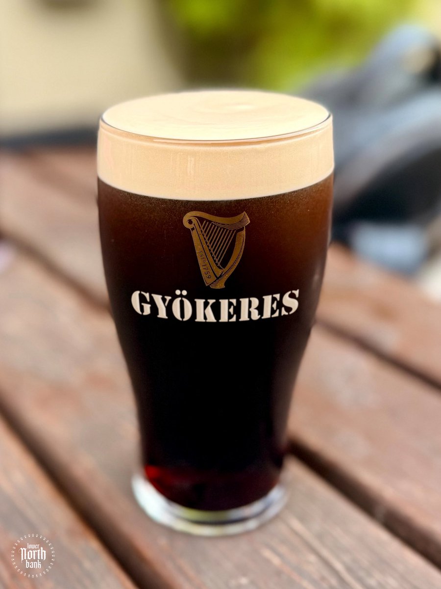 LowerNorthBank's tweet image. Happy Friday y’all #arsenal #gyokeres